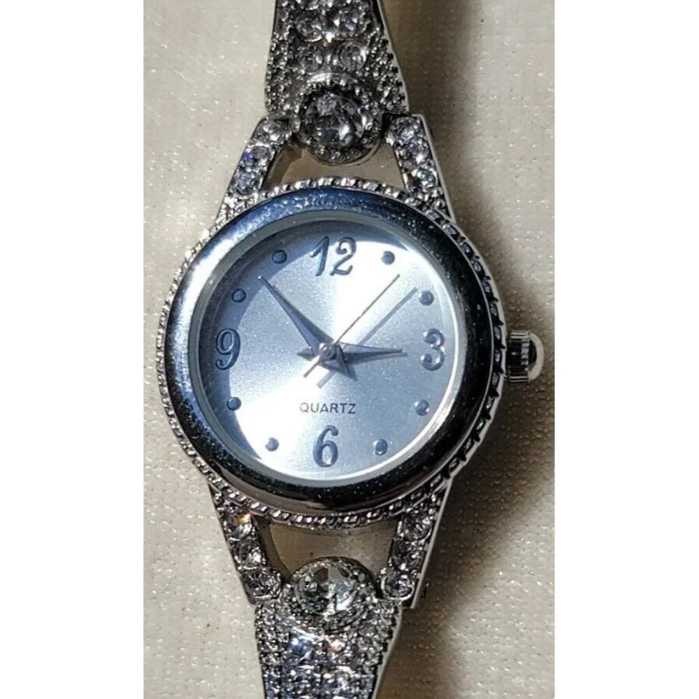 VTG Silver Tone Costume Jewelry Womens Watch Encrusted CZ's GENWM992 Ticks Runs - Picture 1 of 6